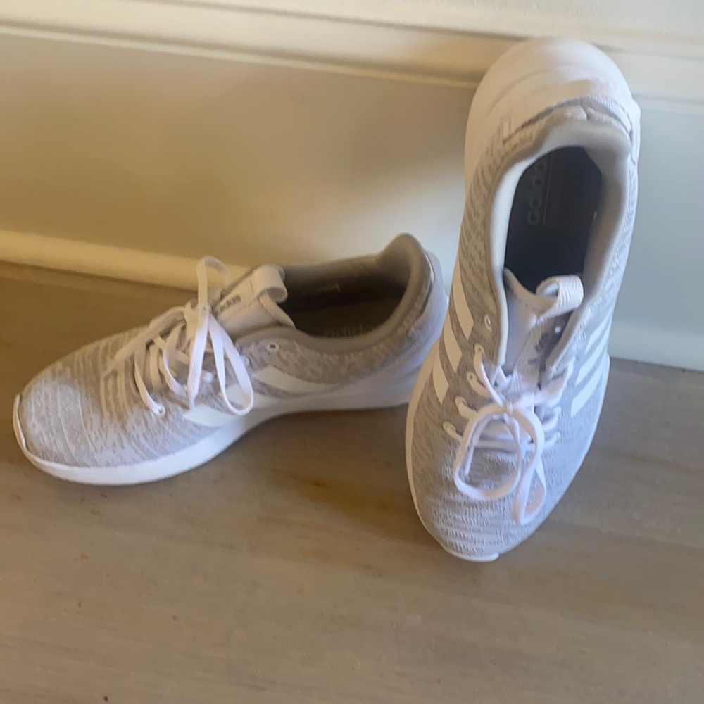 Adidas gray and white ortho light float cloud foam men’s shoe size 8 1/2